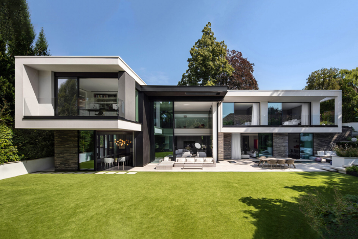 Best Use of Smart Technology - British Homes Awards
